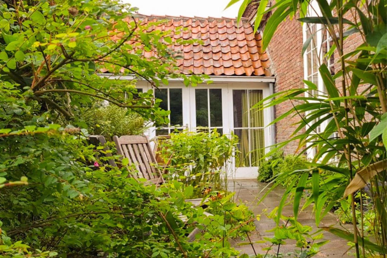 Rustic Retreat: Fireplace, Bbq, + Forest Access Burgh-Haamstede Eksteriør billede