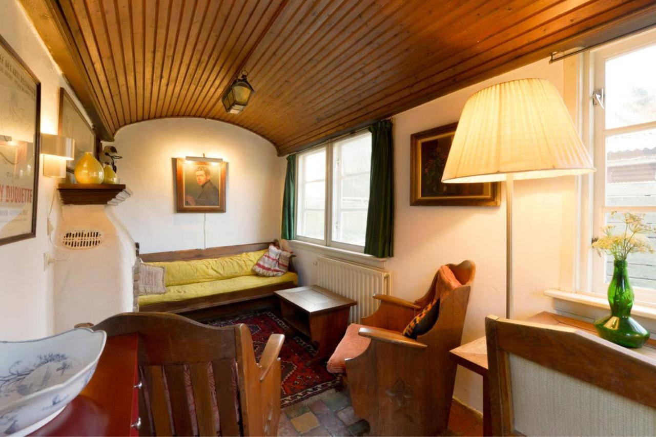 Rustic Retreat: Fireplace, Bbq, + Forest Access Burgh-Haamstede Eksteriør billede