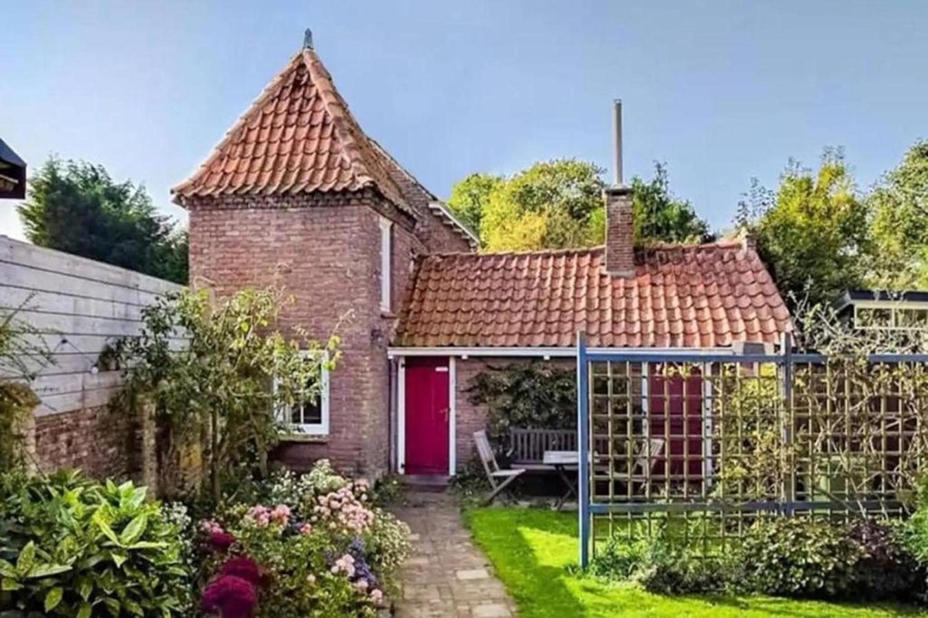 Rustic Retreat: Fireplace, Bbq, + Forest Access Burgh-Haamstede Eksteriør billede
